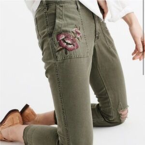 Abercrombie & Fitch Ames Low Rise Slim Boyfriend